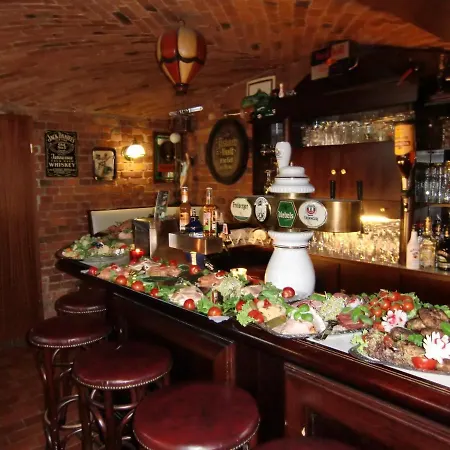 ホテル ツム ハーフェン *