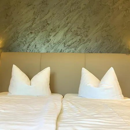 ツム ハーフェン * ザスニッツ