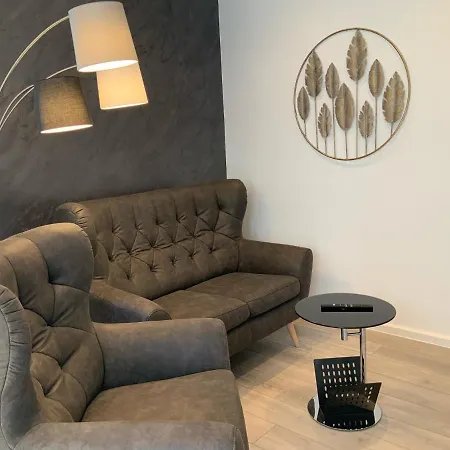 ツム ハーフェン * ザスニッツ