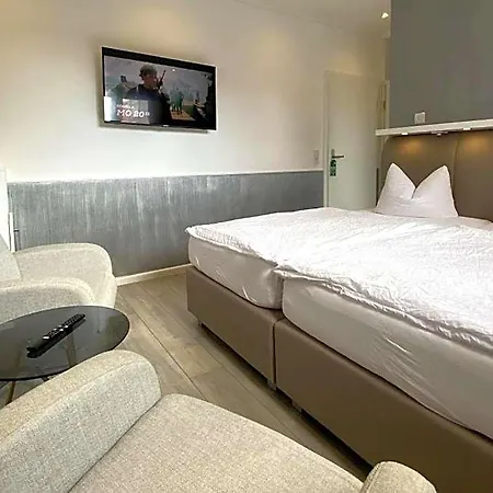 Zum Hafen Hotel *