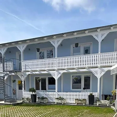 Zum Hafen Hotel *